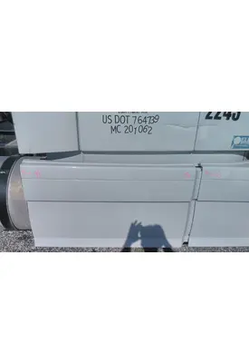 VOLVO VNL CAB SKIRT/SIDE FAIRING