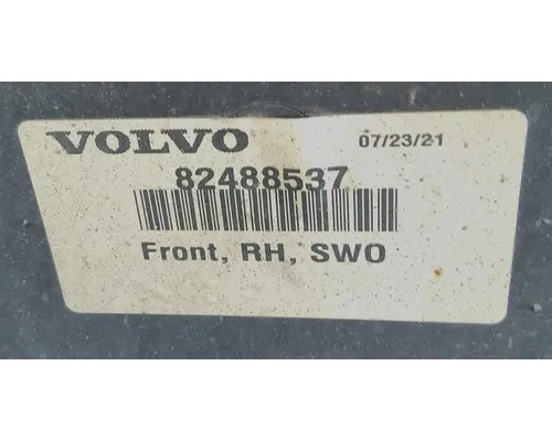 VOLVO VNL CAB SKIRTSIDE FAIRING