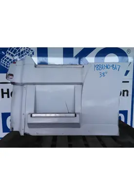 VOLVO VNL CAB SKIRT/SIDE FAIRING