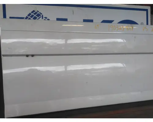 VOLVO VNL CAB SKIRTSIDE FAIRING