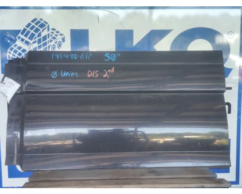 VOLVO VNL CAB SKIRTSIDE FAIRING