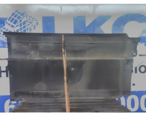 VOLVO VNL CAB SKIRTSIDE FAIRING