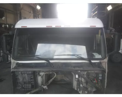 VOLVO VNL CAB