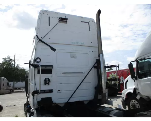 VOLVO VNL CAB