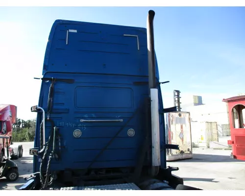 VOLVO VNL CAB