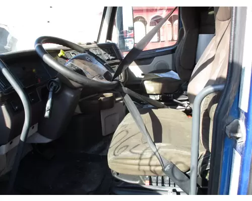 VOLVO VNL CAB
