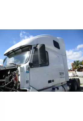 VOLVO VNL CAB