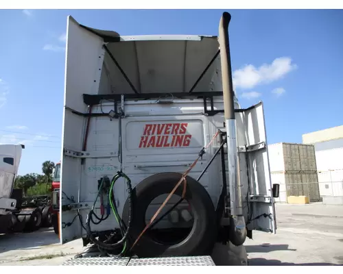 VOLVO VNL CAB