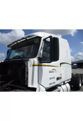 VOLVO VNL CAB