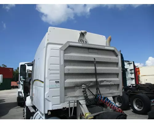 VOLVO VNL CAB