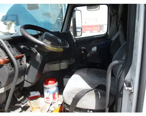 VOLVO VNL CAB