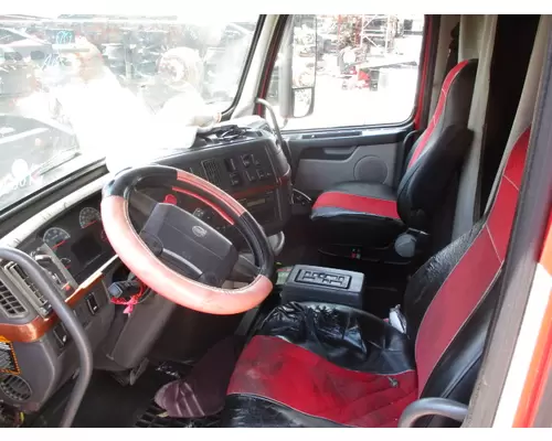 VOLVO VNL CAB