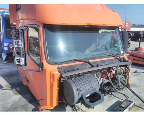 VOLVO VNL CAB