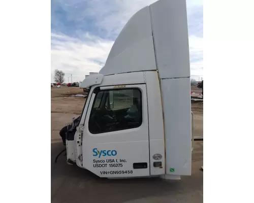 VOLVO VNL CAB