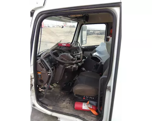 VOLVO VNL CAB