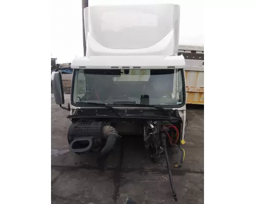 VOLVO VNL CAB