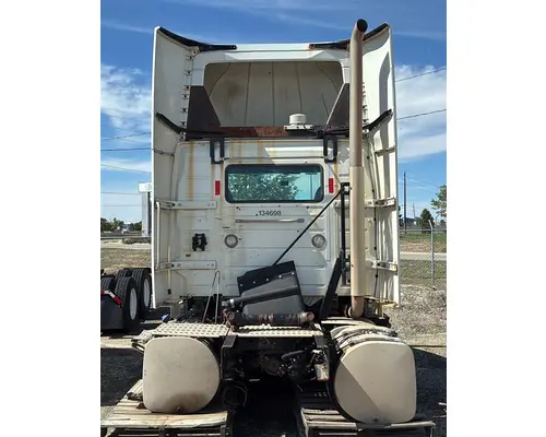 VOLVO VNL CAB