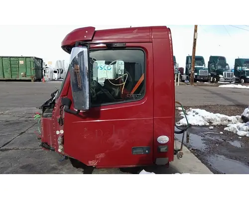 VOLVO VNL CAB