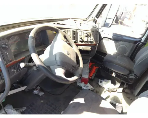 VOLVO VNL CAB