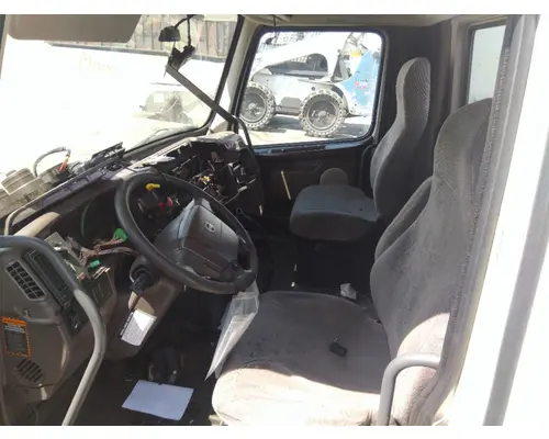 VOLVO VNL CAB