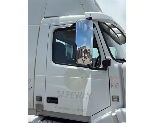 VOLVO VNL CAB