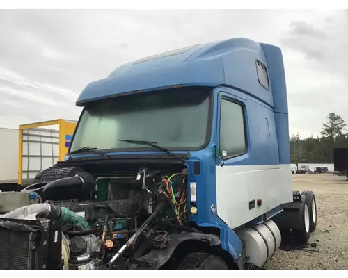 VOLVO VNL CAB