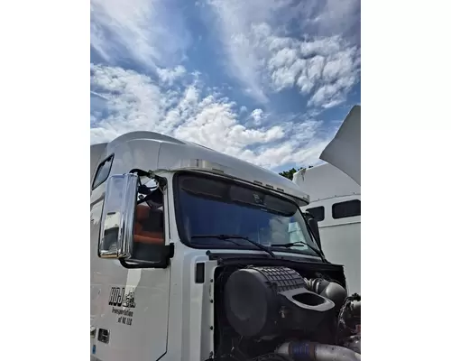 VOLVO VNL CAB