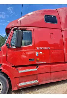 VOLVO VNL CAB