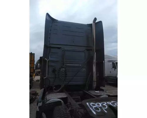 VOLVO VNL CAB