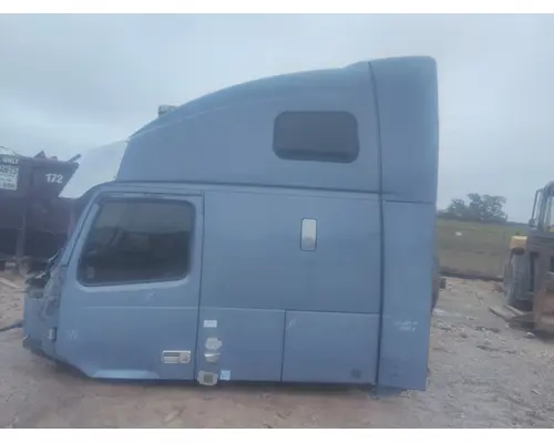 VOLVO VNL CAB