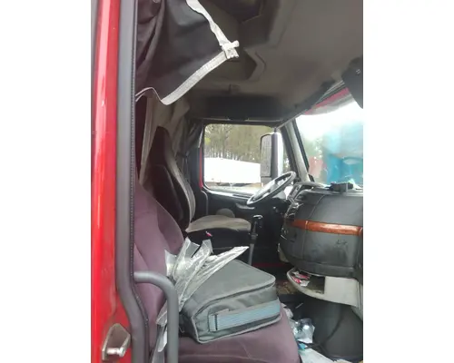 VOLVO VNL CAB