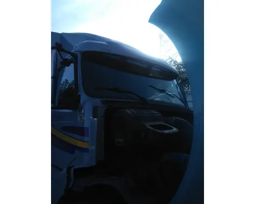VOLVO VNL CAB