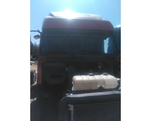 VOLVO VNL CAB