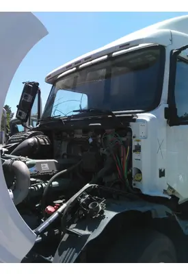 VOLVO VNL CAB