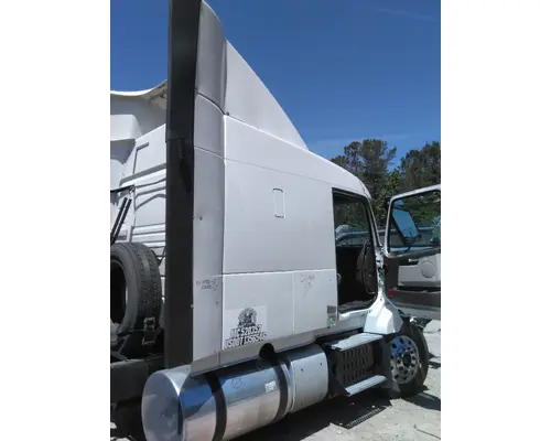 VOLVO VNL CAB