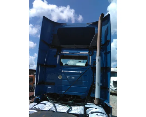 VOLVO VNL CAB