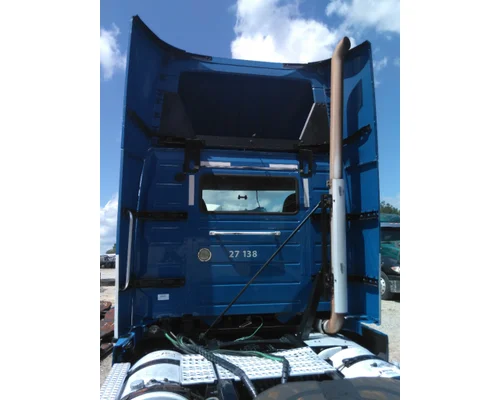 VOLVO VNL CAB
