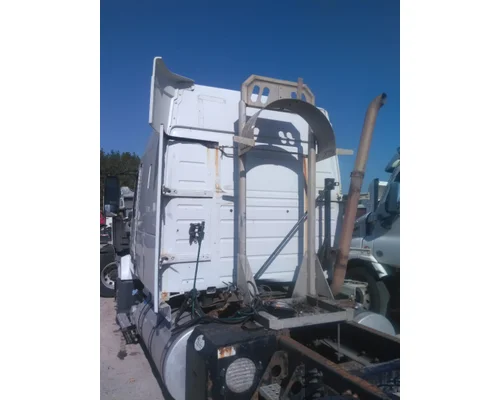 VOLVO VNL CAB