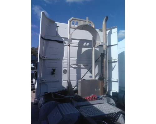 VOLVO VNL CAB