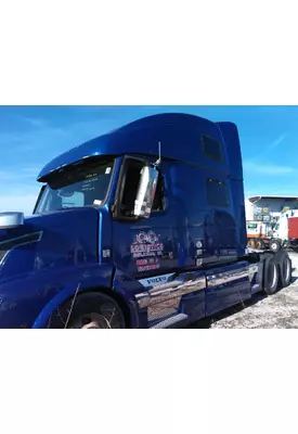 VOLVO VNL CAB