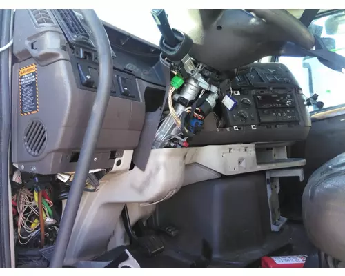 VOLVO VNL CAB