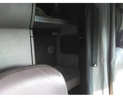 VOLVO VNL CAB