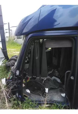 VOLVO VNL CAB