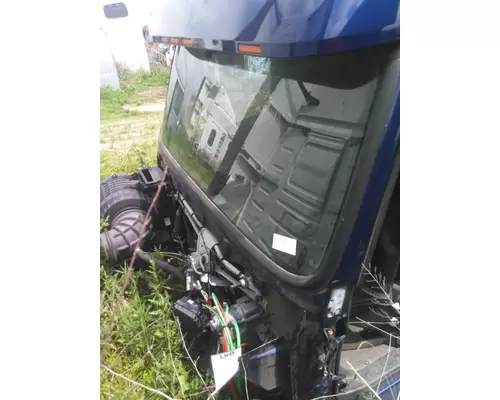 VOLVO VNL CAB