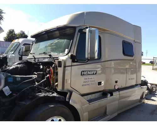 VOLVO VNL CAB