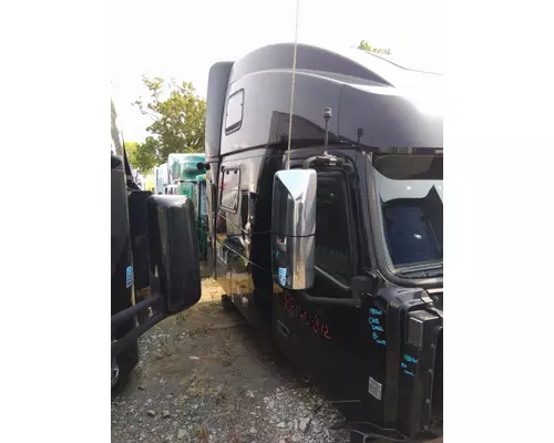 VOLVO VNL CAB