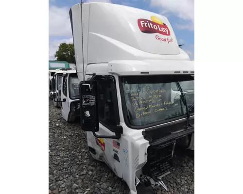 VOLVO VNL CAB