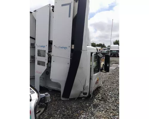VOLVO VNL CAB