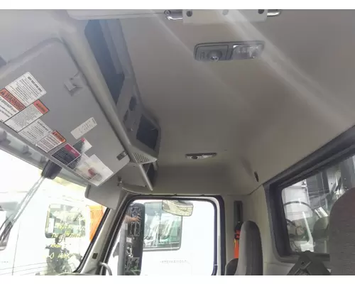 VOLVO VNL CAB