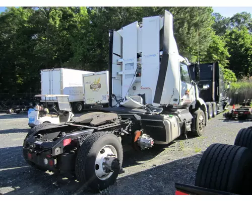VOLVO VNL CAB